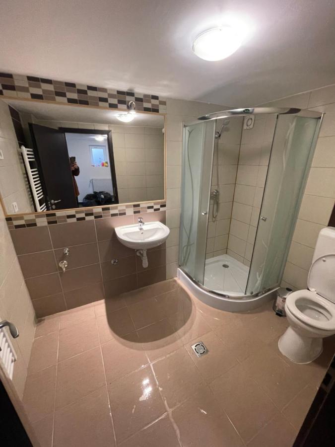 Malibu Apartman มิชโคลซ์ ภายนอก รูปภาพ